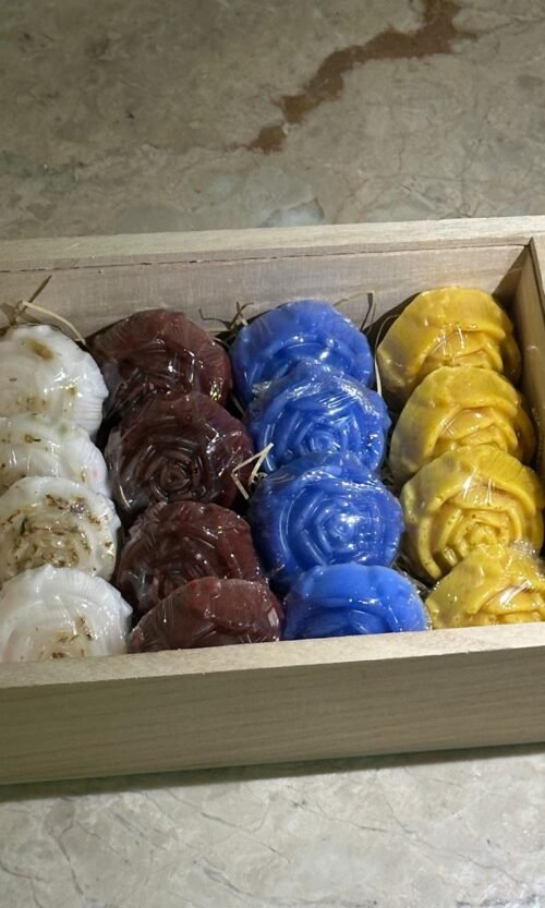صندوق هدية مجموعة صابون طبيعي -شكل ورود